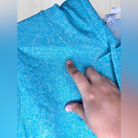 Women’s Kona Hawaii Cropped Hoodie - Picture 4 of 8